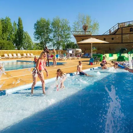 Aunis Club Camping 4 Etoiles Кемпинг Ла-Транш-сюр-Мер