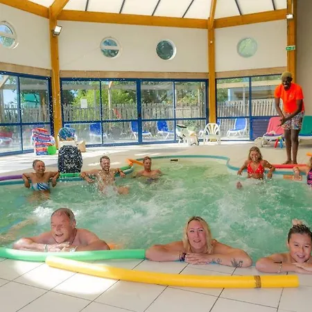 Aunis Club Camping 4 Etoiles Кемпинг *
