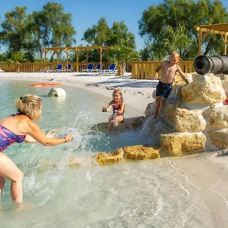 Aunis Club Camping 4 Etoiles Кемпинг
